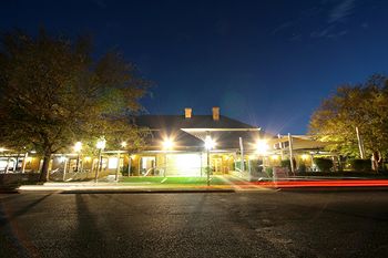Macquarie Inn - Accommodation Mermaid Beach 6
