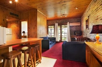 Macquarie Inn - Accommodation Mermaid Beach 12