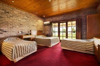 Macquarie Inn - Accommodation Mermaid Beach 29
