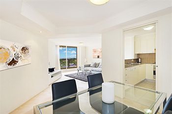 Wyndel Apartments - Shoremark - Accommodation Mermaid Beach 5