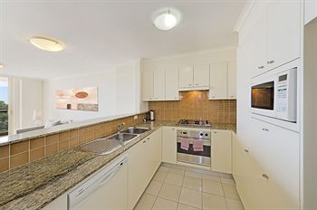 Wyndel Apartments - Shoremark - Accommodation Mermaid Beach 6