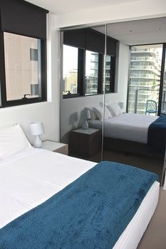 Apartments Melbourne Domain - South Melbourne - Accommodation Mermaid Beach 3