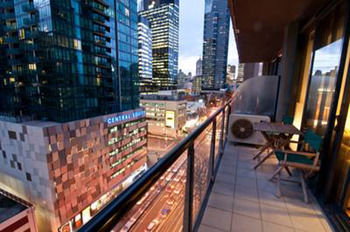 Inner Melbourne Serviced Apartments - Accommodation Mermaid Beach 2