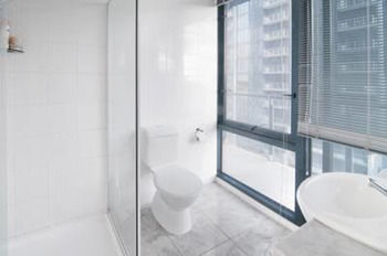 Inner Melbourne Serviced Apartments - Accommodation Mermaid Beach 8