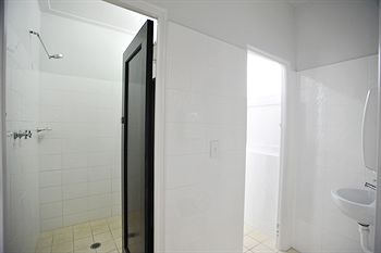 The Lakes Hotel - Accommodation Mermaid Beach 0