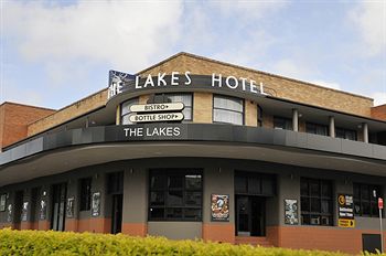The Lakes Hotel - Accommodation Mermaid Beach 1