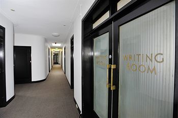 The Lakes Hotel - Accommodation Mermaid Beach 5