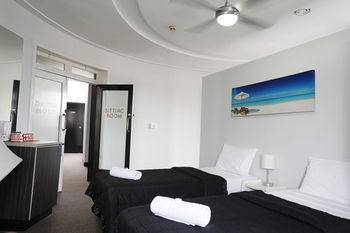 The Lakes Hotel - Accommodation Mermaid Beach 22