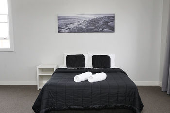 The Lakes Hotel - Accommodation Mermaid Beach 23