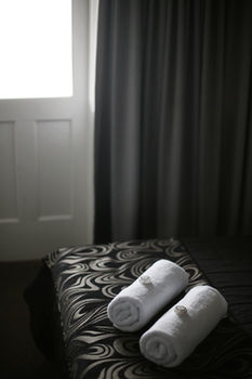 The Lakes Hotel - Accommodation Mermaid Beach 28