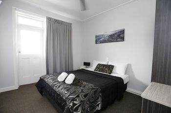 The Lakes Hotel - Accommodation Mermaid Beach 31