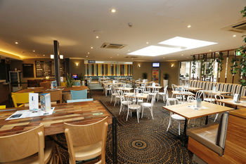 The Lakes Hotel - Accommodation Mermaid Beach 34