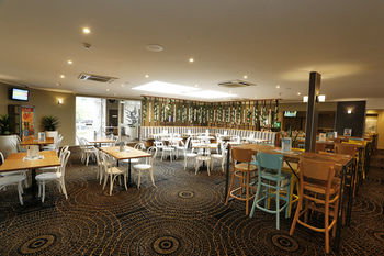 The Lakes Hotel - Accommodation Mermaid Beach 35