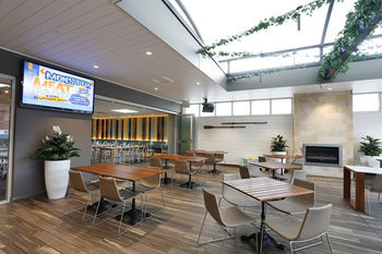 The Lakes Hotel - Accommodation Mermaid Beach 39