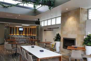 The Lakes Hotel - Accommodation Mermaid Beach 40