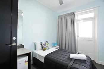 The Lakes Hotel - Accommodation Mermaid Beach 58