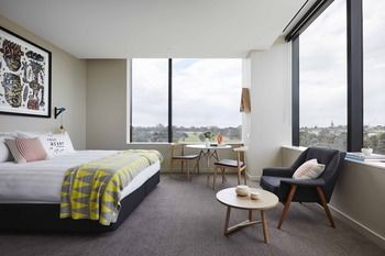 Art Series - The Larwill Studio - Accommodation Mermaid Beach 24