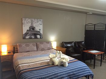 Box Hill Studios At Canterbury Gardens - Accommodation Mermaid Beach 12