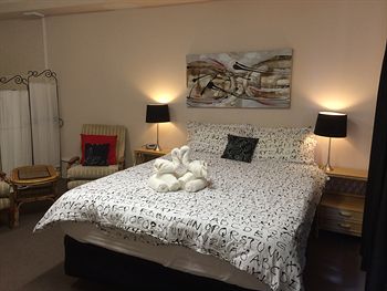 Box Hill Studios At Canterbury Gardens - Accommodation Mermaid Beach 15