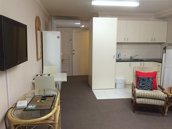 Box Hill Studios At Canterbury Gardens - Accommodation Mermaid Beach 18