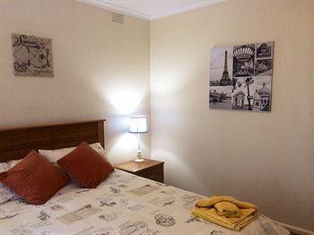Australian Home Away @ Doncaster Grange Park - Accommodation Mermaid Beach 4