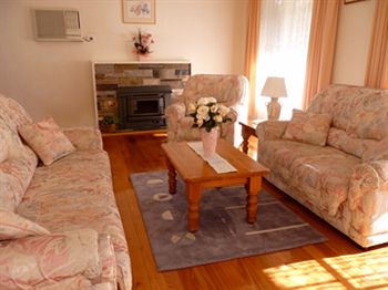 Australian Home Away @ Doncaster Grange Park - Accommodation Mermaid Beach 15