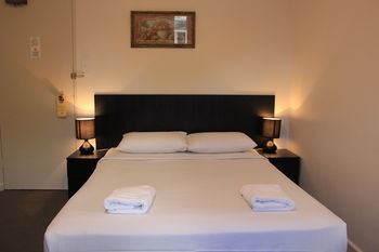 Greenwich Inn Sydney Hotel - Accommodation Mermaid Beach 0
