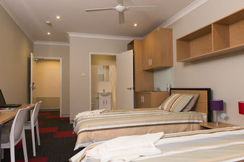 Sydney Student Living - Hostel - Accommodation Mermaid Beach 13