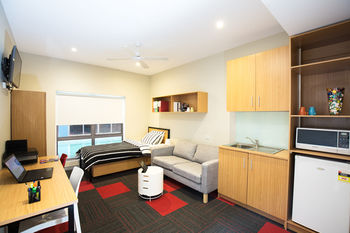 Sydney Student Living - Hostel - Accommodation Mermaid Beach 16