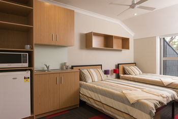 Sydney Student Living - Hostel - Accommodation Mermaid Beach 25