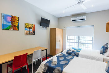 Sydney Student Living - Hostel - Accommodation Mermaid Beach 30