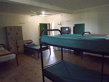 Palm Court Budget Motel Hostel/Backpackers - Accommodation Mermaid Beach 6