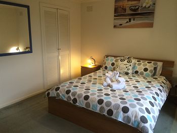 Australian Home Away Doncaster Elgar 2 - Accommodation Mermaid Beach 2