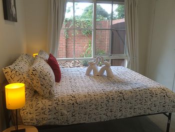 Australian Home Away Doncaster Elgar 2 - Accommodation Mermaid Beach 7