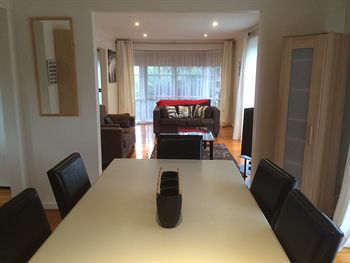 Australian Home Away Doncaster Elgar 2 - Accommodation Mermaid Beach 10