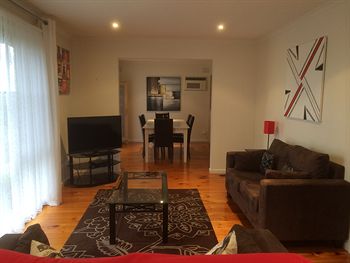 Australian Home Away Doncaster Elgar 2 - Accommodation Mermaid Beach 14