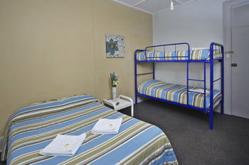 The George Street Hotel - Hostel - Accommodation Mermaid Beach 8