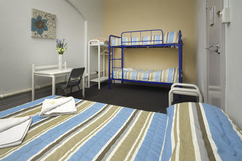 The George Street Hotel - Hostel - Accommodation Mermaid Beach 11