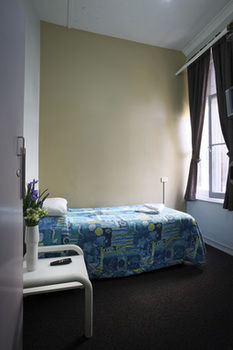 The George Street Hotel - Hostel - Accommodation Mermaid Beach 12