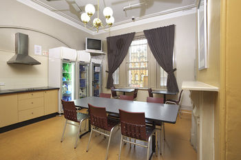 The George Street Hotel - Hostel - Accommodation Mermaid Beach 16