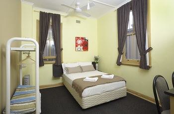 The George Street Hotel - Hostel - Accommodation Mermaid Beach 39
