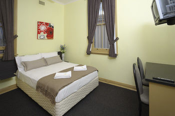 The George Street Hotel - Hostel - Accommodation Mermaid Beach 42