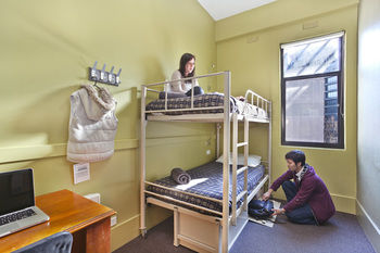 Melbourne Central YHA - Hostel - Accommodation Mermaid Beach 3