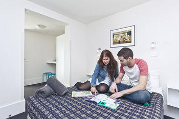 Melbourne Central YHA - Hostel - Accommodation Mermaid Beach 7