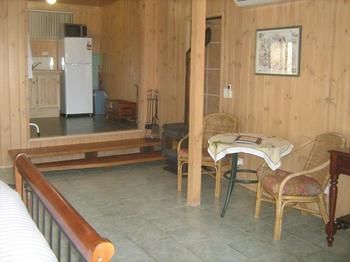 Belle's At Montville - Accommodation Mermaid Beach 6