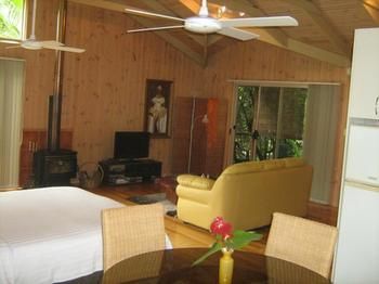 Belle's At Montville - Accommodation Mermaid Beach 9