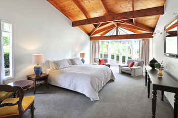 Araluen Villas - Accommodation Mermaid Beach 9