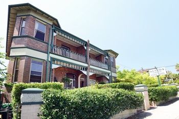 Alison Lodge - Accommodation Mermaid Beach 3