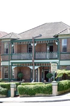 Alison Lodge - Accommodation Mermaid Beach 4