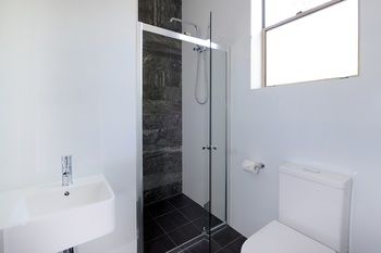 Alison Lodge - Accommodation Mermaid Beach 7